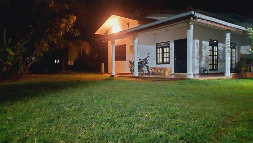 Corner Cottage - Anuradhapura Bagian luar foto